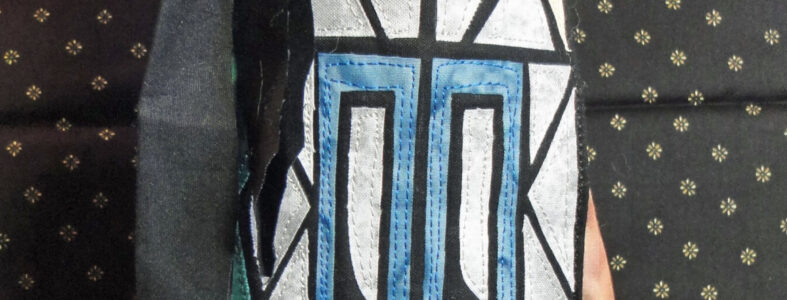 “Valley Views”-The Doorways Pinheys Point Gift Bag